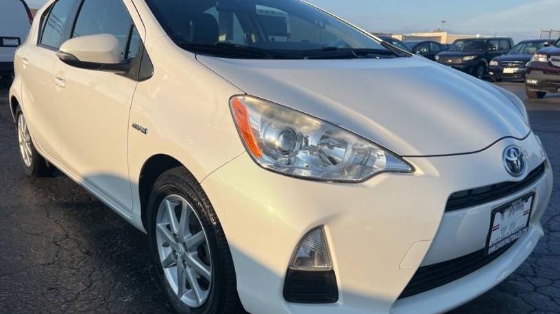 TOYOTA PRIUS C 2012 JTDKDTB31C1503234 image